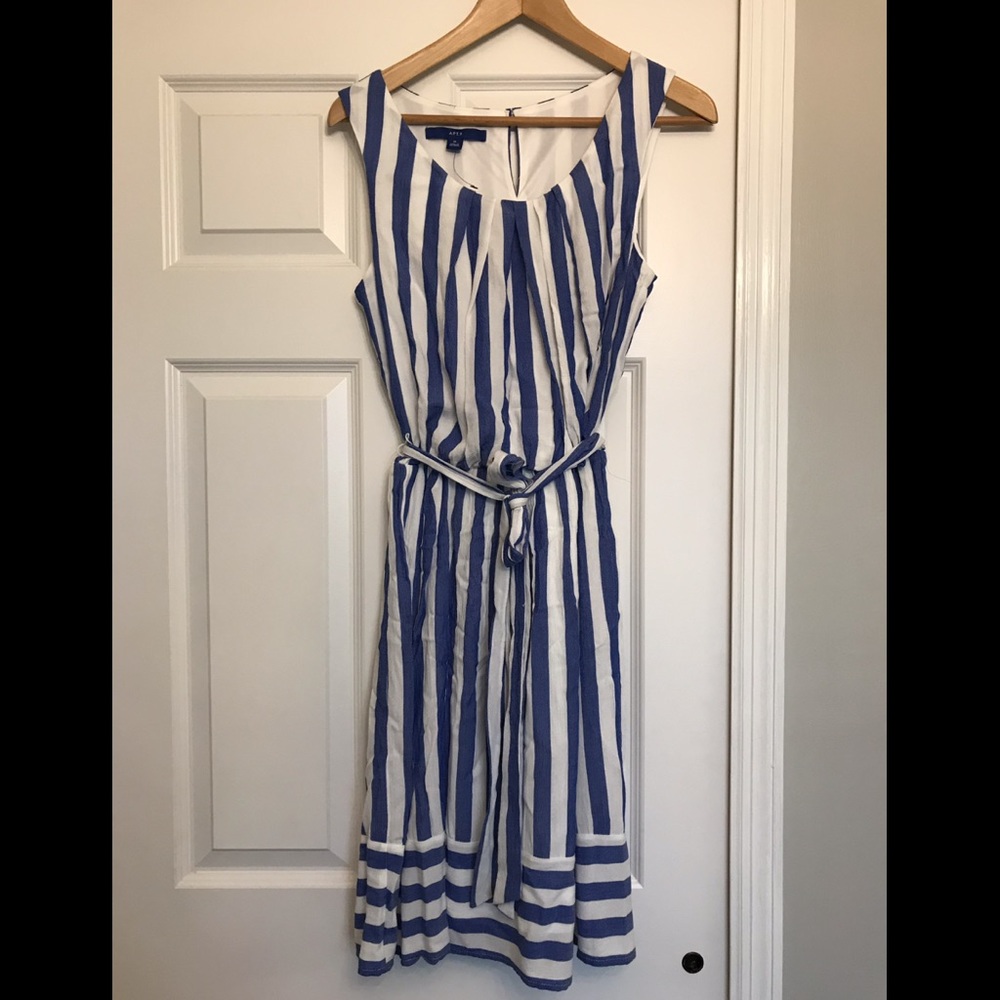 Dress (M)
